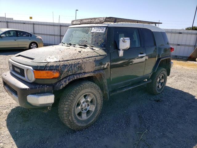 2010 TOYOTA FJ CRUISER, 