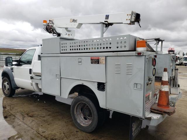 1FD4F47Y78EC32446 - 2008 FORD F450 SUPER DUTY WHITE photo 2