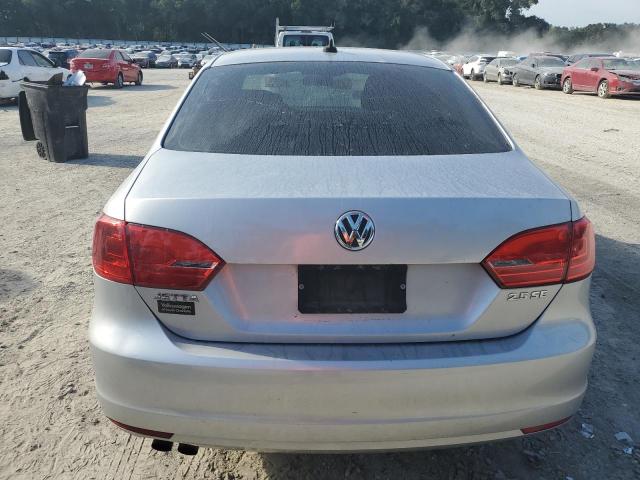 3VWDX7AJ8DM353664 - 2013 VOLKSWAGEN JETTA SE SILVER photo 6