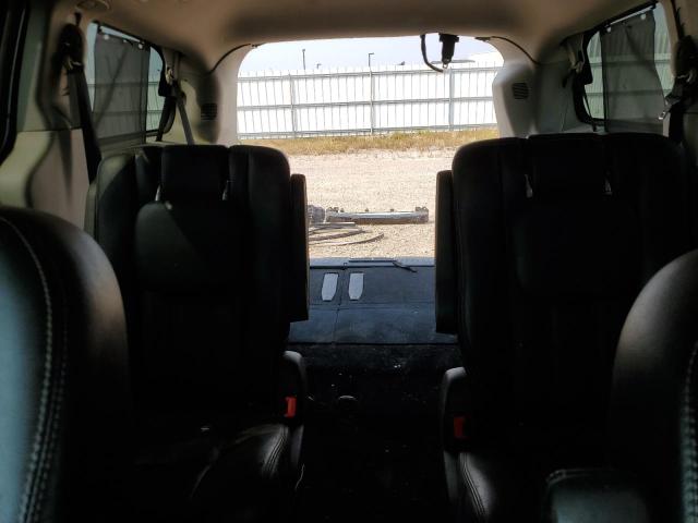 2A4RR8DG3BR796894 - 2011 CHRYSLER TOWN & COU TOURING L SILVER photo 10