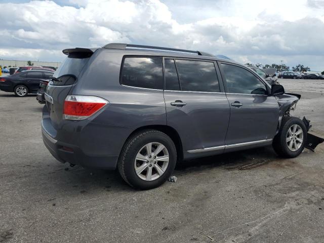 5TDZA3EH5CS028026 - 2012 TOYOTA HIGHLANDER BASE Серый фото 3