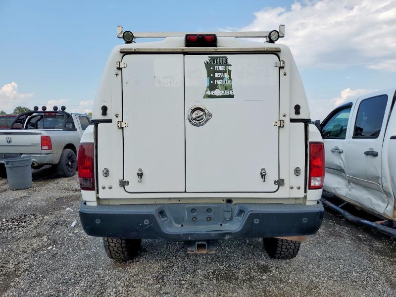 3C6UR5CL2JG283452 - 2018 RAM 2500 ST WHITE photo 6