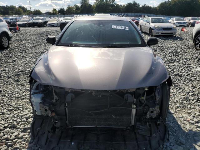 4T1B11HK8JU537352 - 2018 TOYOTA CAMRY L 灰色 照片 5