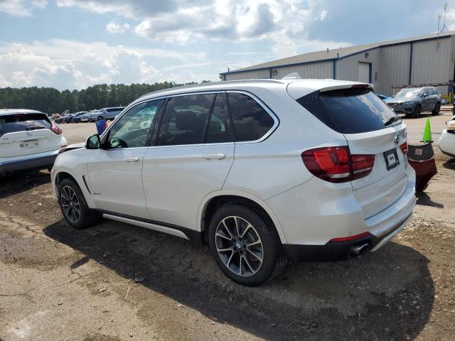 5UXKR0C50H0U52823 - 2017 BMW X5 XDRIVE35I WHITE photo 2