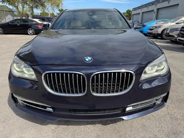 WBAYB6C5XFD965910 - 2015 BMW 750 XI BLUE photo 5