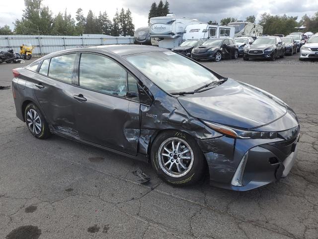 JTDKARFP9J3071745 - 2018 TOYOTA PRIUS PRIM ნაცრისფერი ფოტო 4