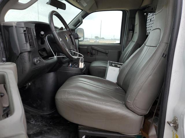 1GCWGAFF7H1188500 - 2017 CHEVROLET EXPRESS G2 WHITE photo 7