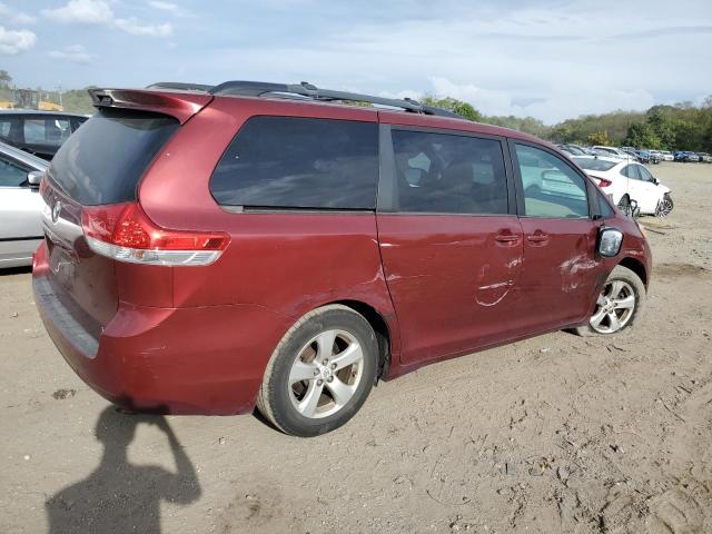 5TDKK3DC6BS117395 - 2011 TOYOTA SIENNA LE RED photo 3