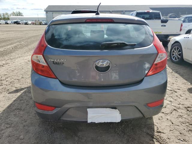 KMHCT5AE4HU306579 - 2017 HYUNDAI ACCENT SE GRAY photo 6