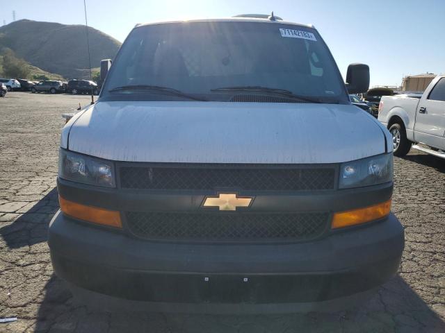 1GCWGAFG6L1275015 - 2020 CHEVROLET EXPRESS G2 WHITE photo 5