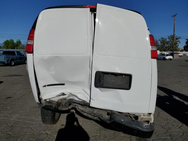 1GCWGAFG6L1275015 - 2020 CHEVROLET EXPRESS G2 WHITE photo 6