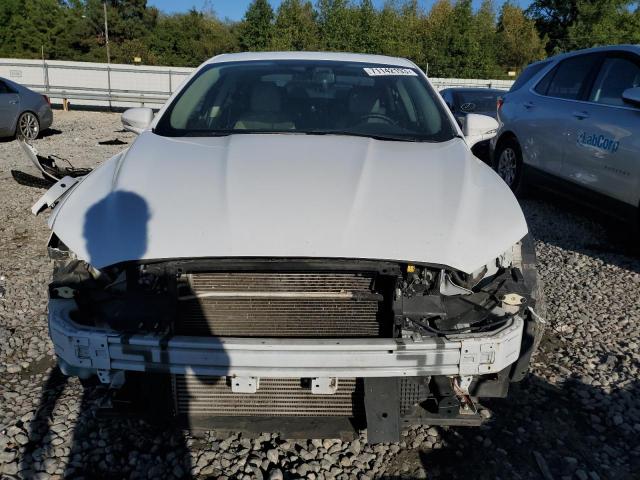 3FA6P0D93JR197123 - 2018 FORD FUSION TITANIUM/PLATINUM WHITE photo 5