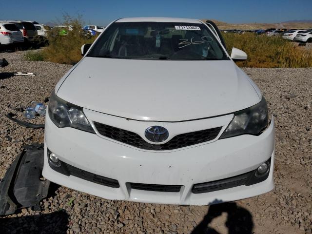 4T1BF1FK1EU351517 - 2014 TOYOTA CAMRY L WHITE photo 5