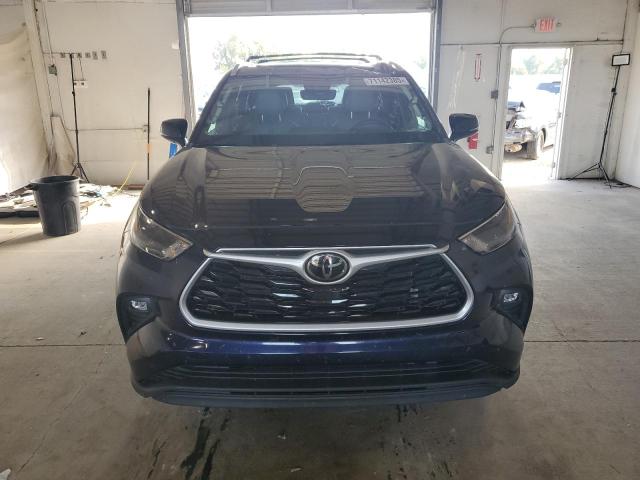 5TDHZRBH3NS204246 - 2022 TOYOTA HIGHLANDER XLE BLUE photo 5