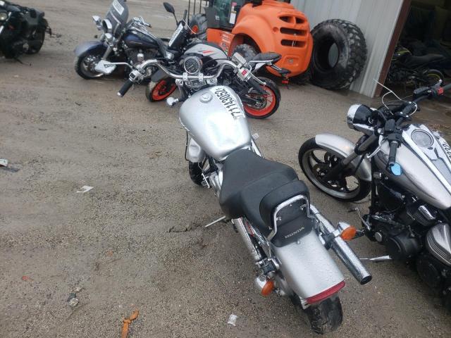 1HFSC18047A103104 - 2007 HONDA VT1100 C SILVER photo 3