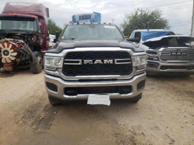 3C63RRGL7KG641742 - 2019 RAM 3500 TRADESMAN BLACK photo 5