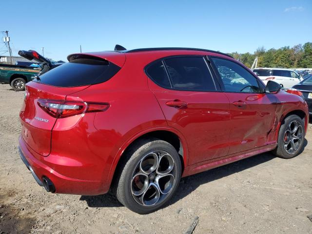 ZASPAKBN7N7D37500 - 2022 ALFA ROMEO STELVIO TI RED photo 3