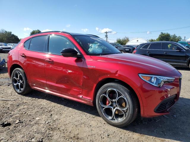 ZASPAKBN7N7D37500 - 2022 ALFA ROMEO STELVIO TI RED photo 4