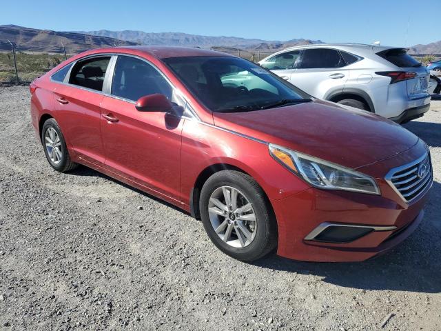 5NPE24AF6GH338039 - 2016 HYUNDAI SONATA SE RED photo 4