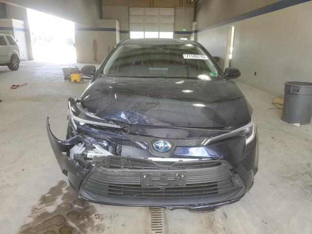 JTDBCMFE9S3096514 - 2025 TOYOTA COROLLA LE ლურჯი ფოტო 5