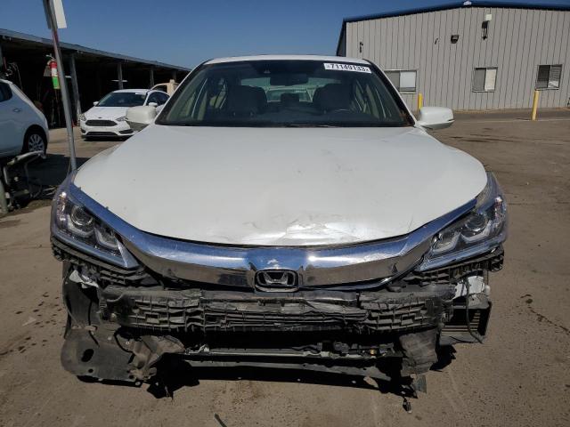 JHMCR6F53HC000611 - 2017 HONDA ACCORD HYBRID EXL WHITE photo 5