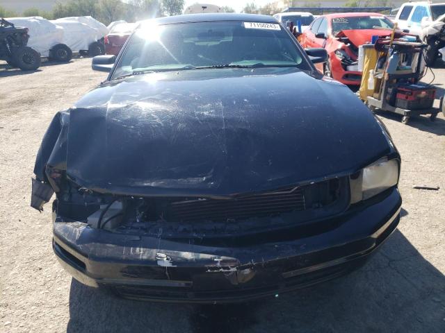 1ZVHT80N285160963 - 2008 FORD MUSTANG BLACK photo 5