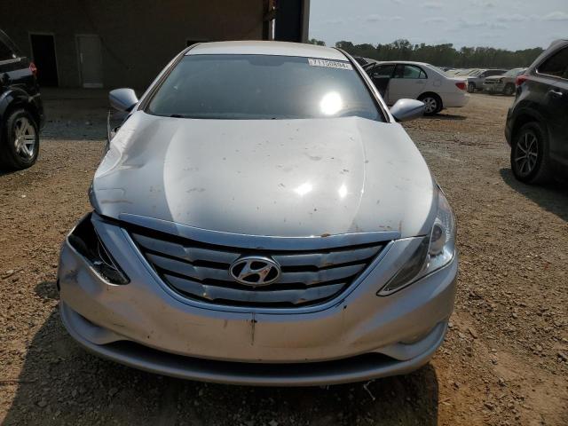 5NPEC4AC0BH199750 - 2011 HYUNDAI SONATA SE SILVER photo 5