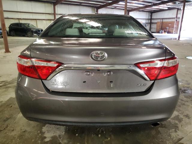 4T1BF1FK5GU513295 - 2016 TOYOTA CAMRY LE GRAY photo 6