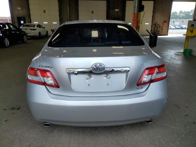 4T1BK3EK1BU627733 - 2011 TOYOTA CAMRY SE SILVER photo 6