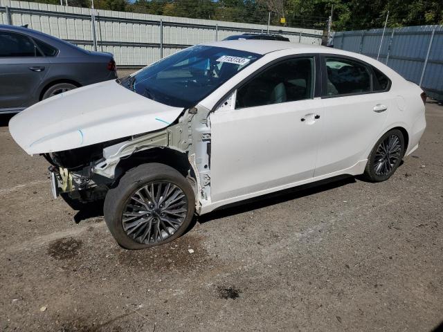 3KPF54AD2NE478472 - 2022 KIA FORTE GT LINE WHITE photo 1