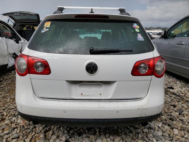 WVWRU73C48E096837 - 2008 VOLKSWAGEN PASSAT WAGON VR6 4MOTION WHITE photo 6