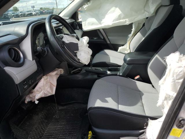 JTMRJREV5JD199022 - 2018 TOYOTA RAV4 HV LE Серебристый фото 7