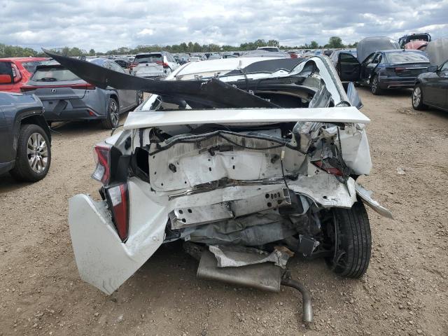 JTDKARFU8H3044357 - 2017 TOYOTA PRIUS თეთრი ფოტო 6