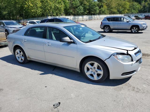 1G1ZA5E16BF351801 - 2011 CHEVROLET MALIBU LS ვერცხლისფერი ფოტო 4