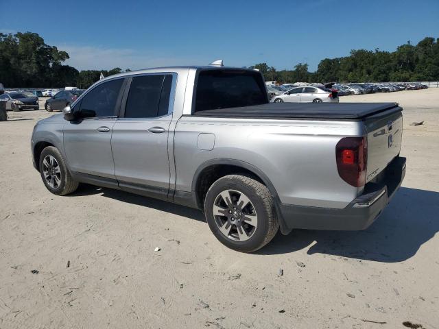 5FPYK2F64JB002946 - 2018 HONDA RIDGELINE RTL Argent photo 2