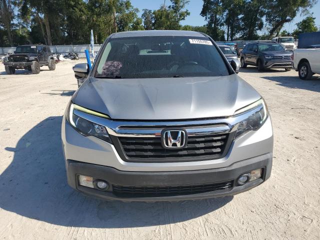 5FPYK2F64JB002946 - 2018 HONDA RIDGELINE RTL Argent photo 5