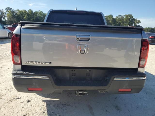 5FPYK2F64JB002946 - 2018 HONDA RIDGELINE RTL Argent photo 6