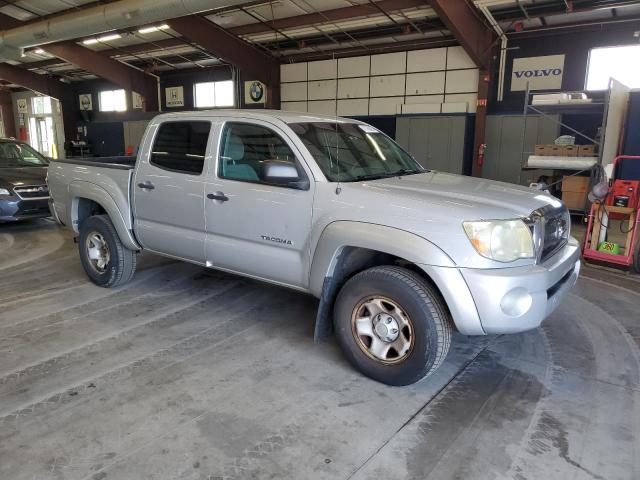 3TMLU4EN6AM054592 - 2010 TOYOTA TACOMA DOUBLE CAB SILVER photo 4