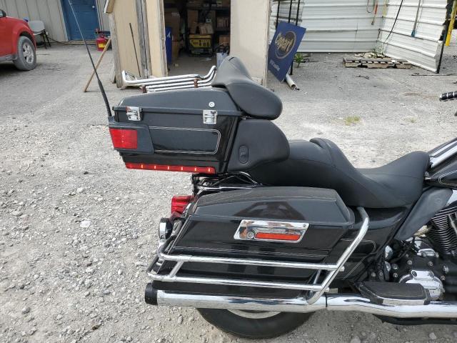 1HD1FC4178Y701024 - 2008 HARLEY-DAVIDSON FLHTCUI 黑色 照片 6