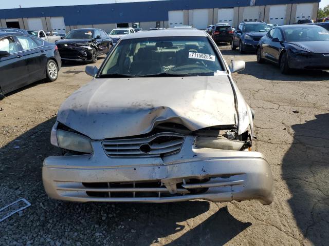 4T1BG22K5XU881095 - 1999 TOYOTA CAMRY CE TAN photo 5