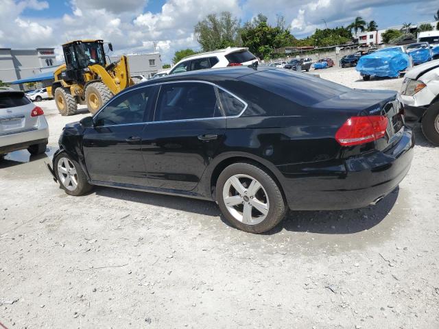 1VWBV7A30FC014724 - 2015 VOLKSWAGEN PASSAT SE Czarny zdjęcie 2