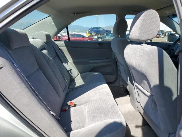 JTDBE32K940272997 - 2004 TOYOTA CAMRY LE SILVER photo 10