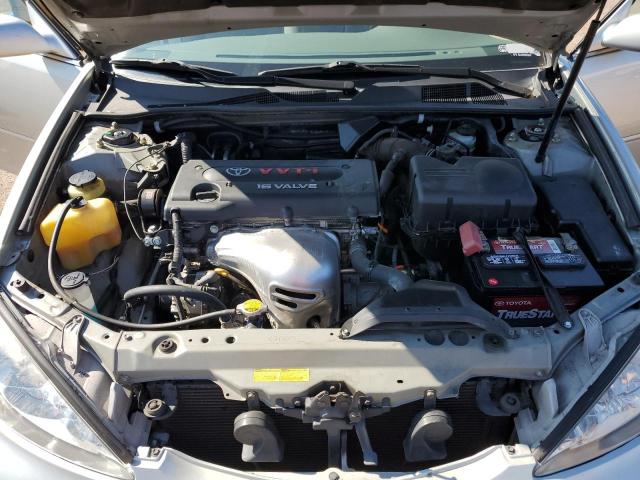 JTDBE32K940272997 - 2004 TOYOTA CAMRY LE SILVER photo 11