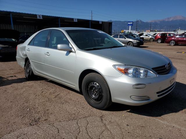 JTDBE32K940272997 - 2004 TOYOTA CAMRY LE SILVER photo 4