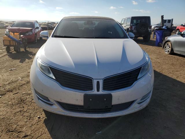 3LN6L2JK0DR815829 - 2013 LINCOLN MKZ WHITE photo 5