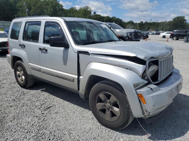 1C4PJMAK5CW146995 - 2012 JEEP LIBERTY SPORT 银色 照片 4