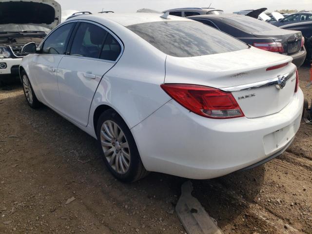 2G4GR5EK1C9149924 - 2012 BUICK REGAL WHITE photo 2