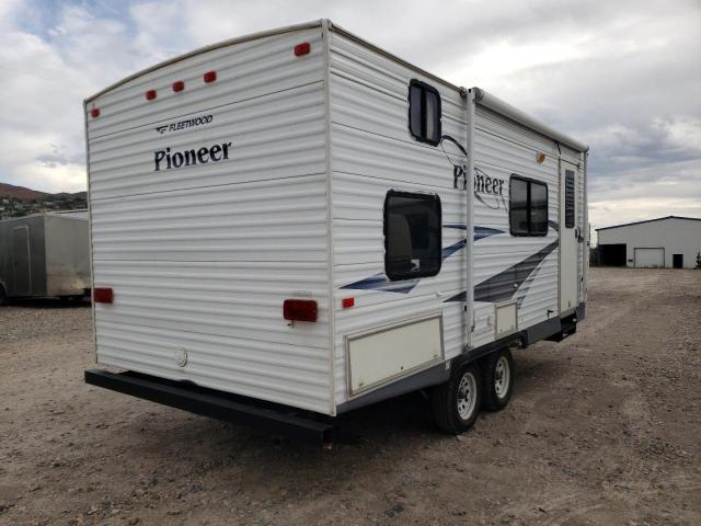 1EB1C182362492588 - 2006 FLEETWOOD PIONEER WHITE photo 4