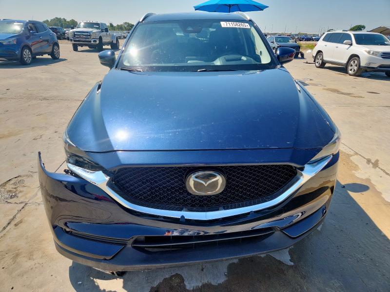 JM3KFADM7J1346768 - 2018 MAZDA CX-5 GRAND TOURING BLUE photo 5