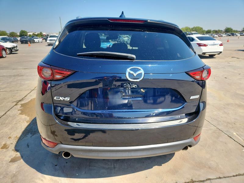 JM3KFADM7J1346768 - 2018 MAZDA CX-5 GRAND TOURING BLUE photo 6
